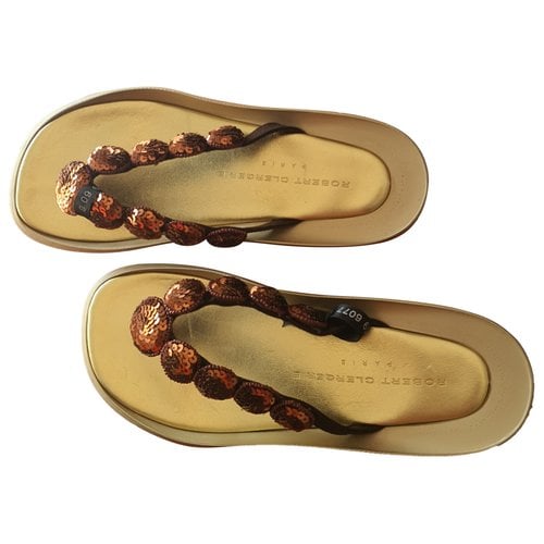 Pre-owned Robert Clergerie Leather Flip Flops In Gold