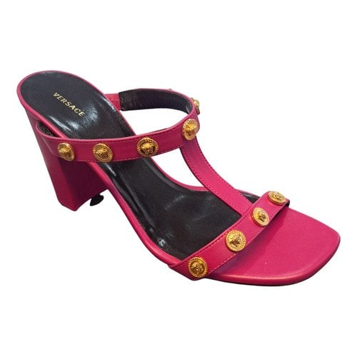 Pre-owned Versace Leather Sandals In Burgundy