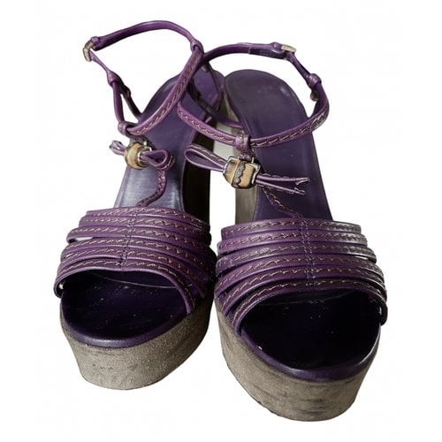 Pre-owned Gucci Leather Sandal In Purple