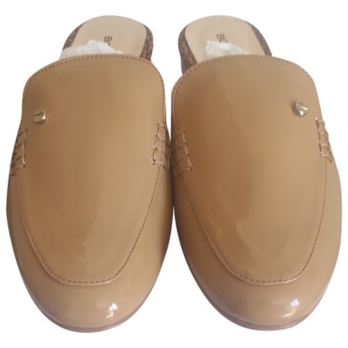 Pre-owned Borbonese Leather Flats In Camel