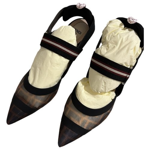 Pre-owned Fendi Colibri Leather Heels In Brown