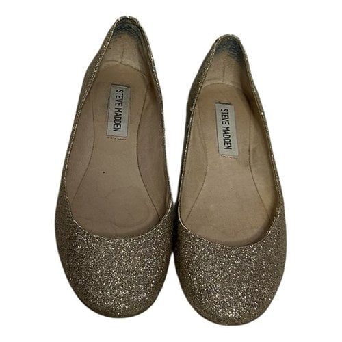 Pre-owned Steve Madden Leather Ballet Flats In Gold