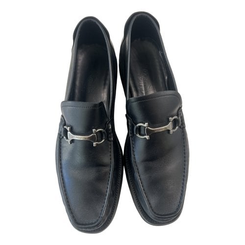 Pre-owned Ferragamo Gancini Leather Flats In Black
