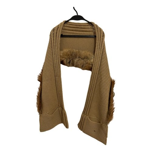 Pre-owned Gucci Wool Scarf In Camel