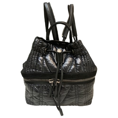 Pre-owned Mcm Patent Leather Backpack In Black