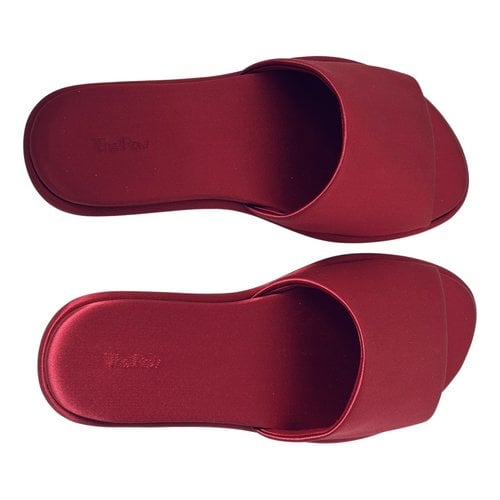 Pre-owned The Row Cloth Flats In Red