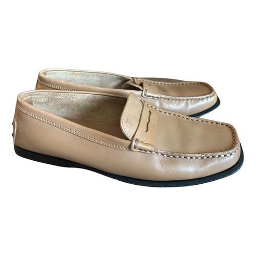 Pre-owned Tod's Leather Flats In Beige