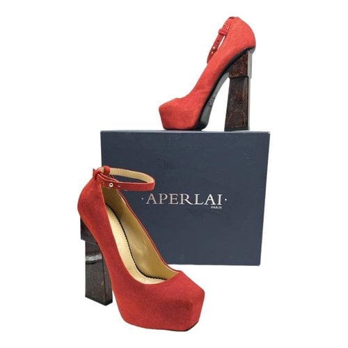 Pre-owned Aperlai Leather Heels In Red
