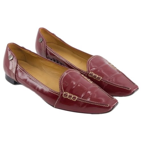 Pre-owned Tod's Leather Flats In Burgundy
