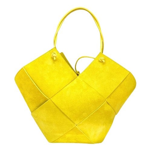 Pre-owned Bottega Veneta Cassette Bucket Handbag In Yellow