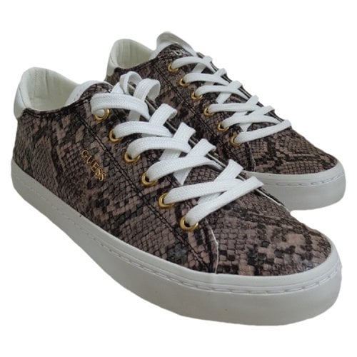 Pre-owned Guess Trainers In Brown