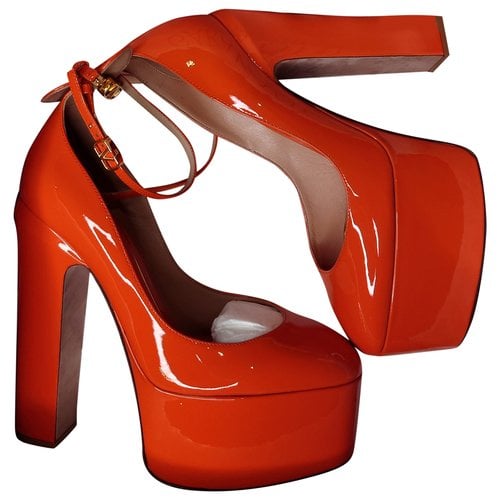 Pre-owned Valentino Garavani Tan-go Patent Leather Heels In Orange