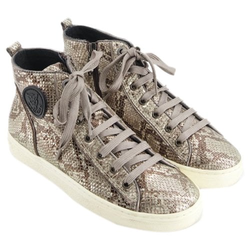 Pre-owned Marc Cain Leather Trainers In Silver