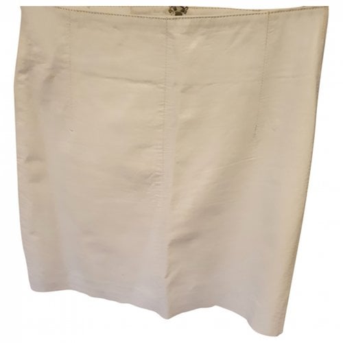 Pre-owned Vila Leather Mini Skirt In White