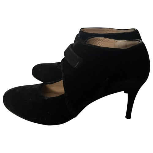 Pre-owned Chloé Velvet Heels In Black