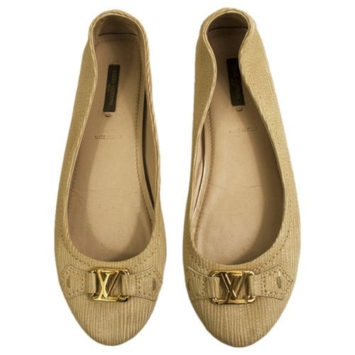 Pre-owned Louis Vuitton Leather Ballet Flats In Beige