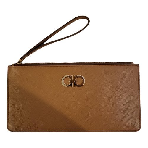 Pre-owned Ferragamo Leather Clutch Bag In Brown