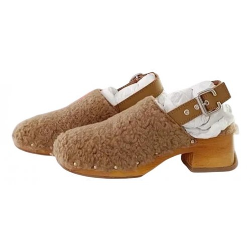 Pre-owned Miista Leather Mules & Clogs In Beige