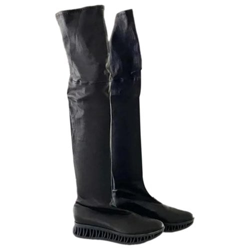 Pre-owned Robert Clergerie Leather Riding Boots In Black