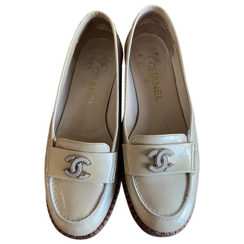 Pre-owned Chanel Patent Leather Flats In Gold