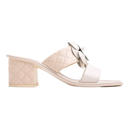 Pre-owned Chanel Leather Sandals In White