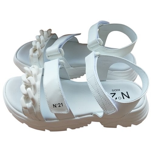 Pre-owned N°21 Leather Sandals In White