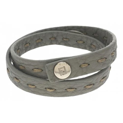 Pre-owned Fendi Leather Bracelet In Grey