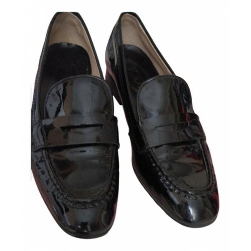 Pre-owned Tod's Gommino Patent Leather Flats In Black
