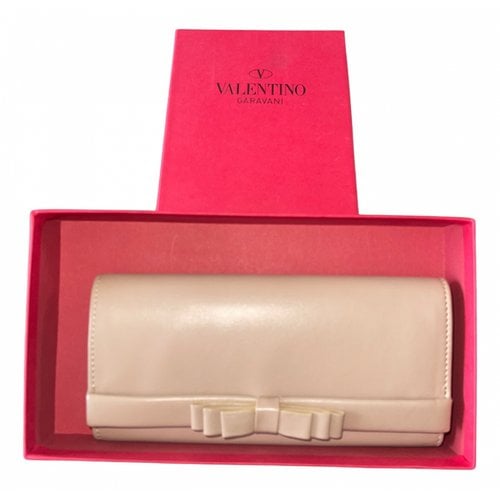 Pre-owned Valentino Garavani Leather Wallet In Beige