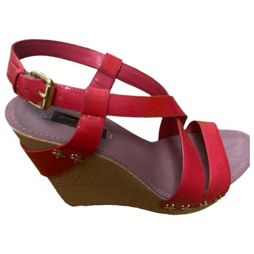Pre-owned Louis Vuitton Leather Sandal In Red