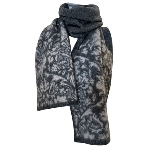 Pre-owned Max Mara Wool Stole In Multicolour