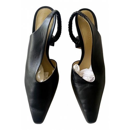 Pre-owned Bottega Veneta Almond Leather Heels In Black