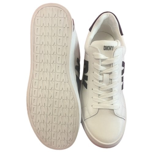 Pre-owned Dkny Leather Trainers In White