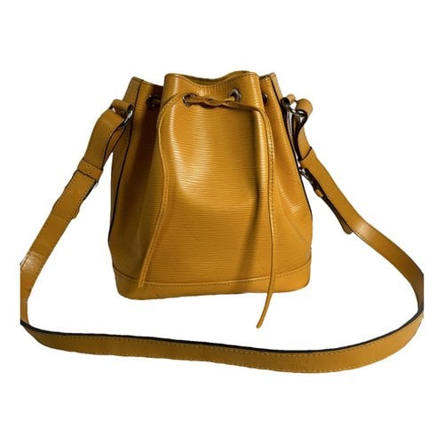 Pre-owned Louis Vuitton Néonoé Bb Leather Handbag In Yellow