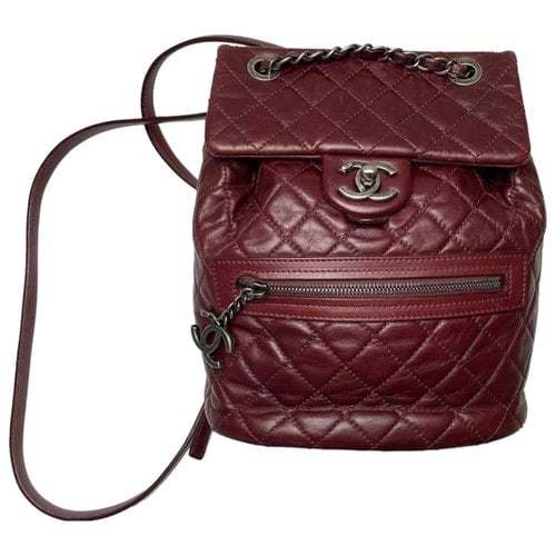 Pre-owned Chanel Mountain Leather Backpack In Burgundy