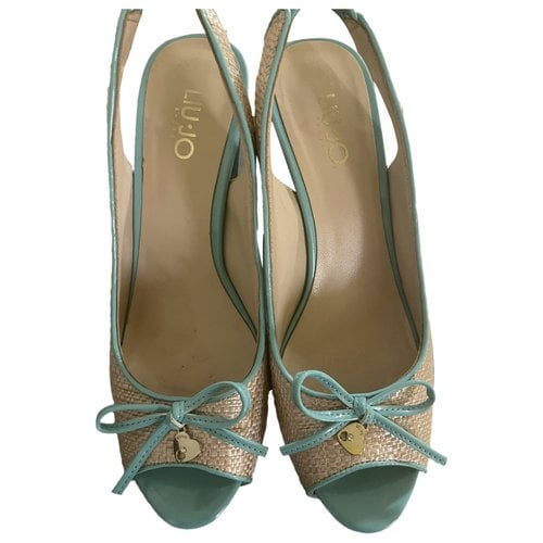 Pre-owned Liujo Patent Leather Heels In Turquoise