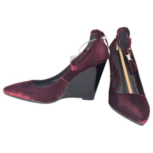 Pre-owned 7 For All Mankind Cloth Heels In Burgundy