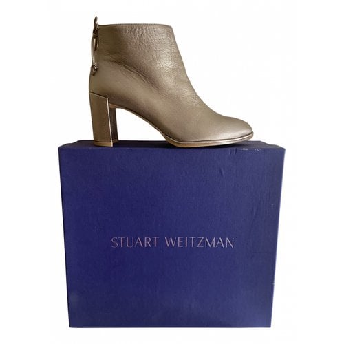 Pre-owned Stuart Weitzman Leather Boots In Gold