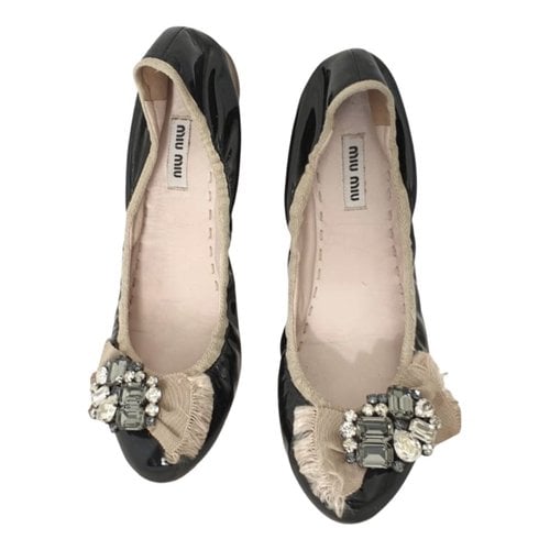 Pre-owned Miu Miu Patent Leather Ballet Flats In Black
