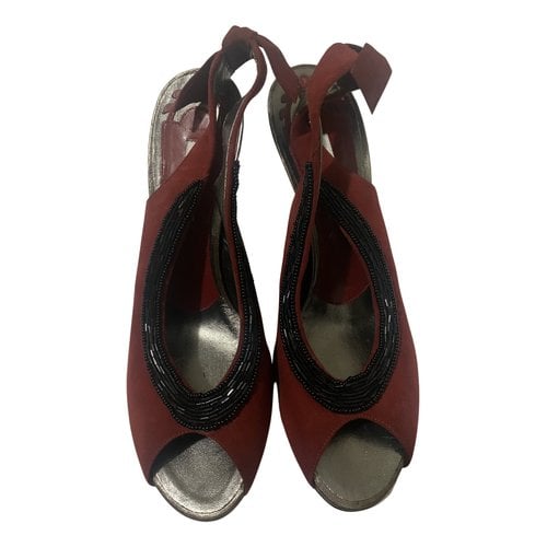 Pre-owned Pollini Heels In Red