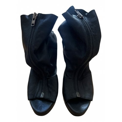 Pre-owned Ld Tuttle Leather Open Toe Boots In Black