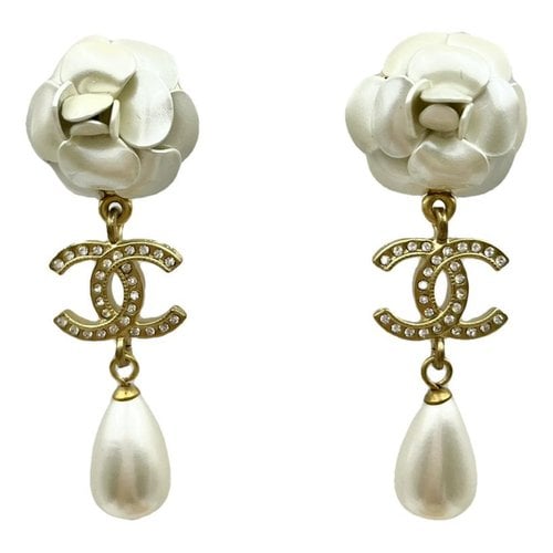 Pre-owned Chanel Crystal Earrings In White
