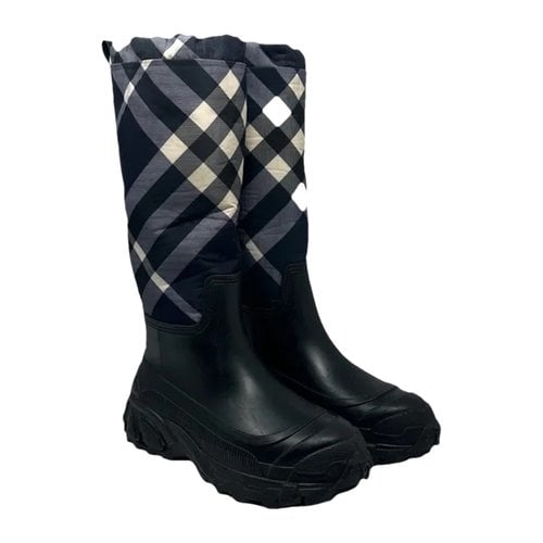 Pre-owned Burberry Snow Boots In Navy