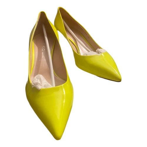 Pre-owned Casadei Patent Leather Heels In Yellow