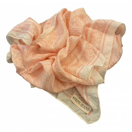 Pre-owned Pepe Jeans Silk Neckerchief In Pink