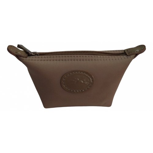 Pre-owned Longchamp Cloth Wallet In Beige