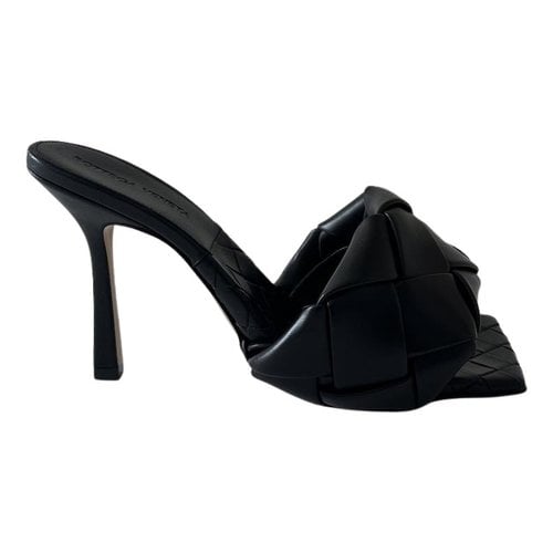 Pre-owned Bottega Veneta Bloc Leather Heels In Black