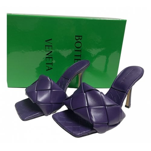 Pre-owned Bottega Veneta Lido Leather Mules In Purple