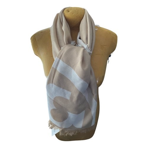 Pre-owned Tory Burch Wool Scarf In Camel