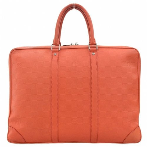 Pre-owned Louis Vuitton Voyage Leather Satchel In Red